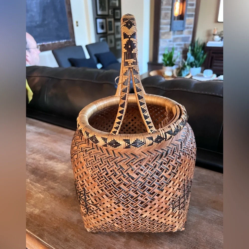 ❤️ Antique Handled Basket 🖤🖤🖤